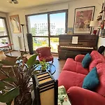 Alloggio in famiglia Private Bedroom In A Charming On The Banks Of The Canal De L Ourcq Parigi