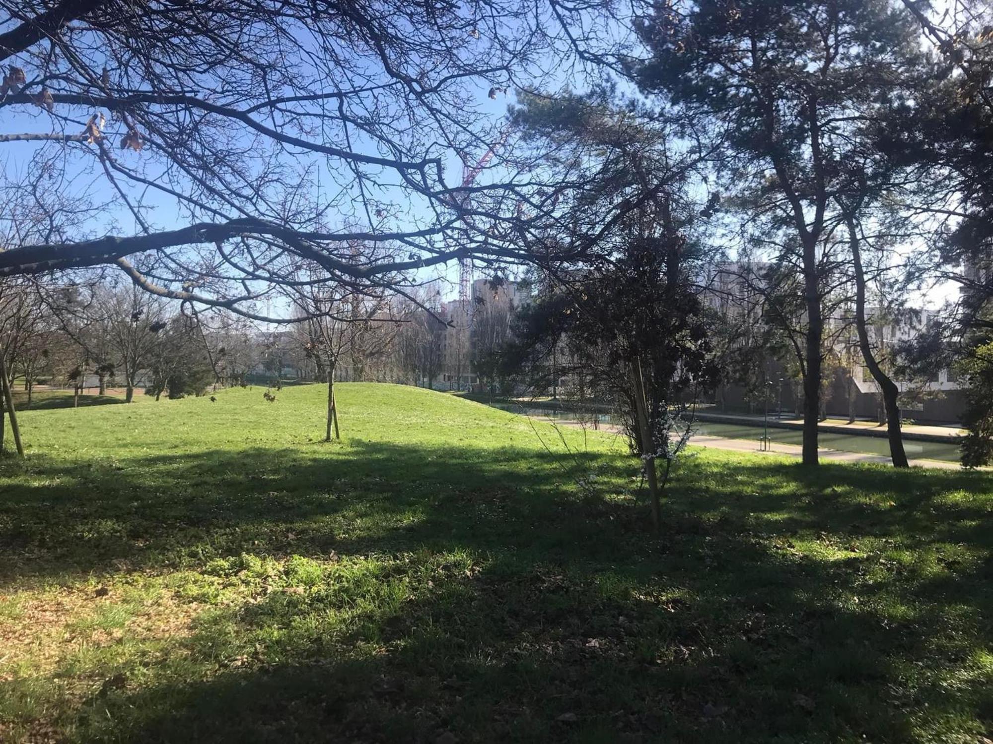 Alloggio in famiglia Private Bedroom In A Charming On The Banks Of The Canal De L Ourcq